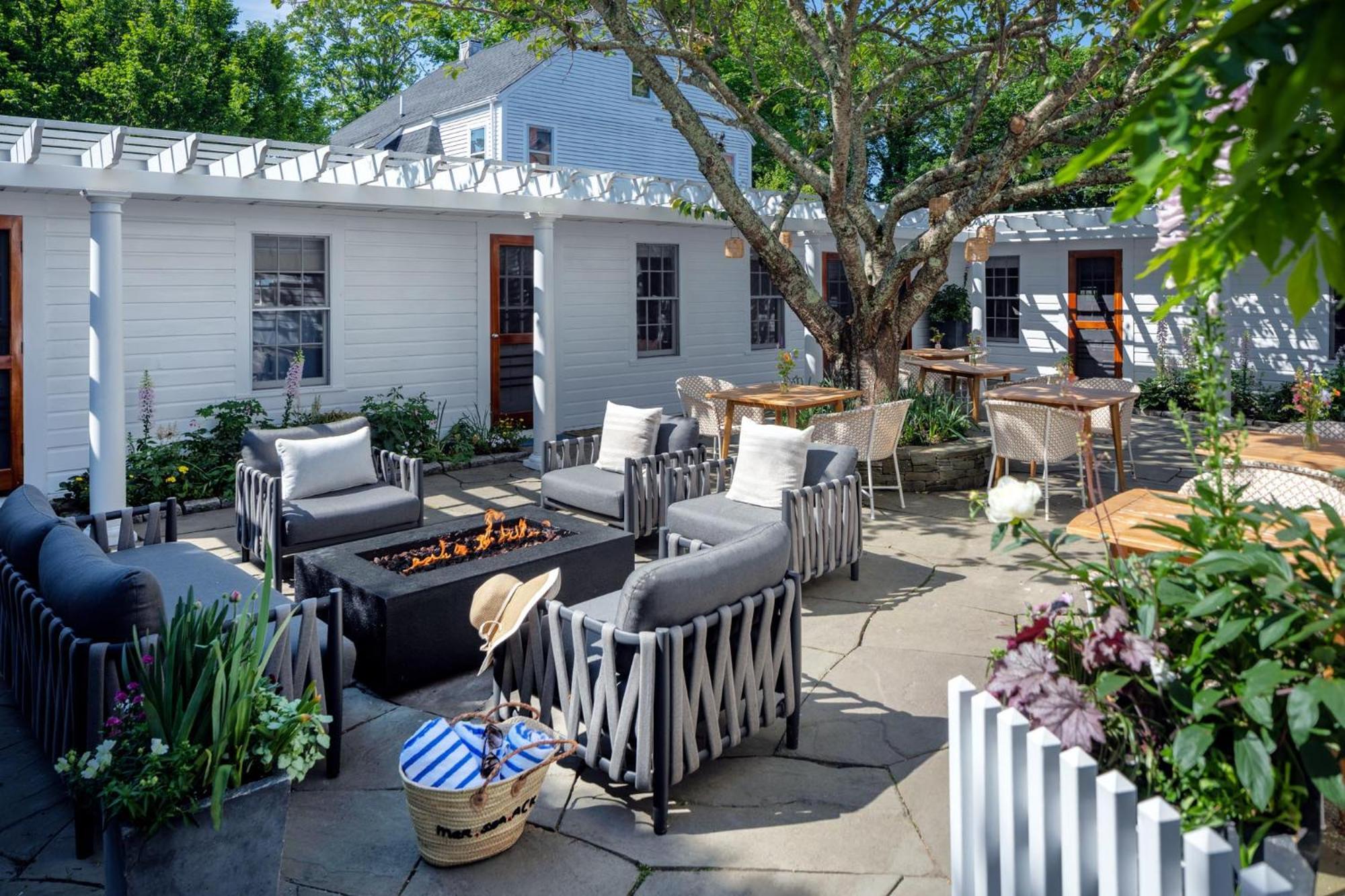 76 Main Ink Press Hotel Nantucket Exterior photo