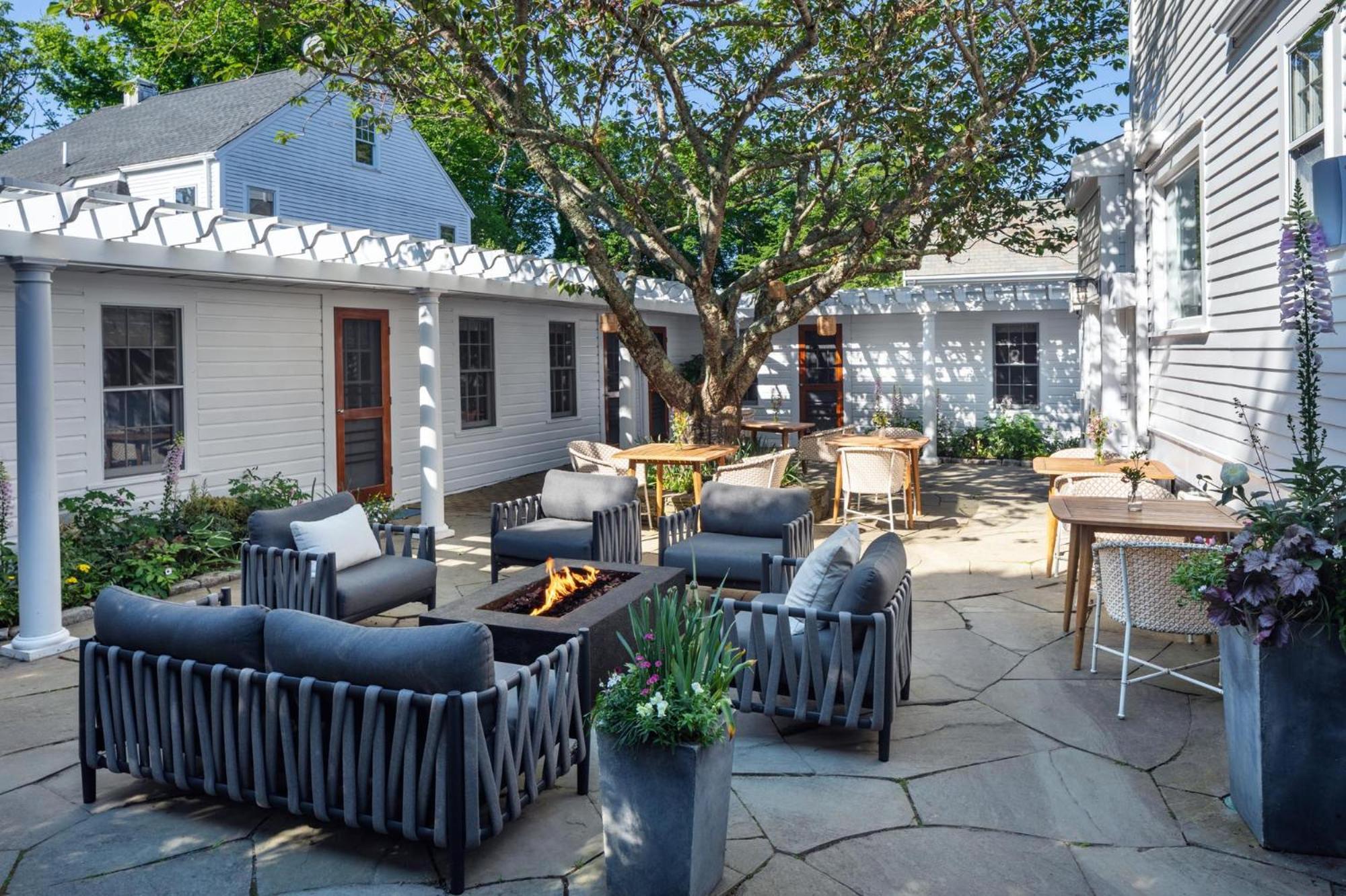 76 Main Ink Press Hotel Nantucket Exterior photo